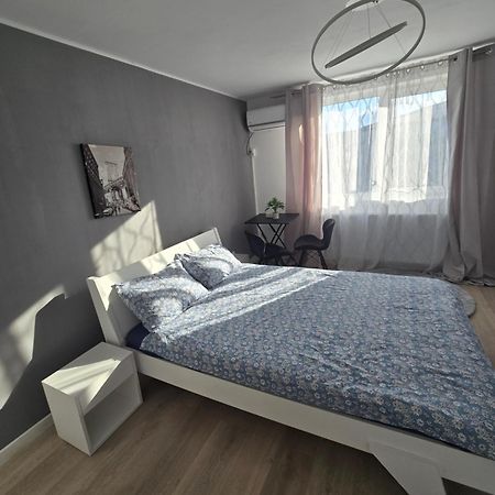 Appartement Garsoniera - Moderna - Timişoara Extérieur photo